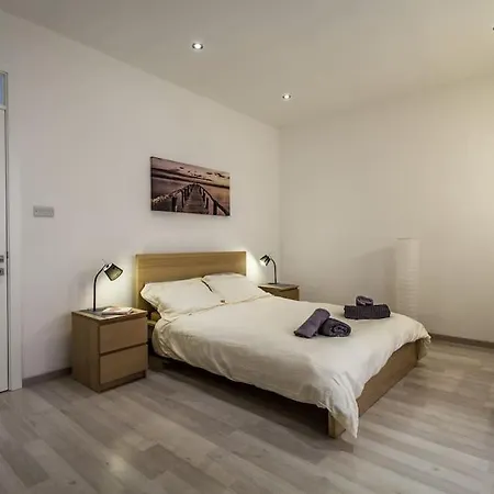 Perfectly Located Apartamento